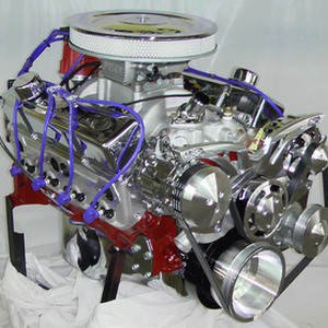 Fuel injected crate engine