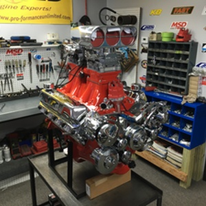 Ford Fitech crate engine 